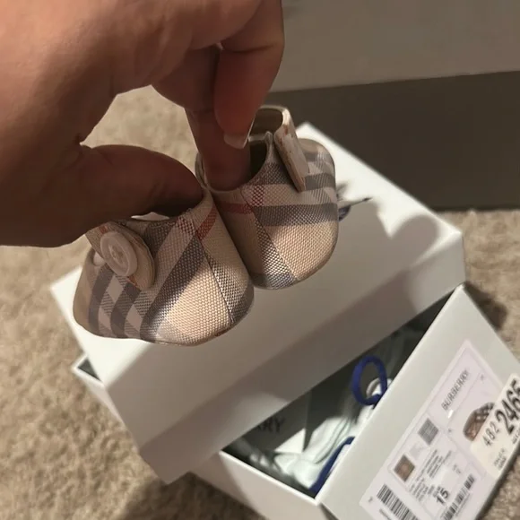 Burberry Kids Plaid Baby Shoes - Beige and Red - Picture 3 of 5